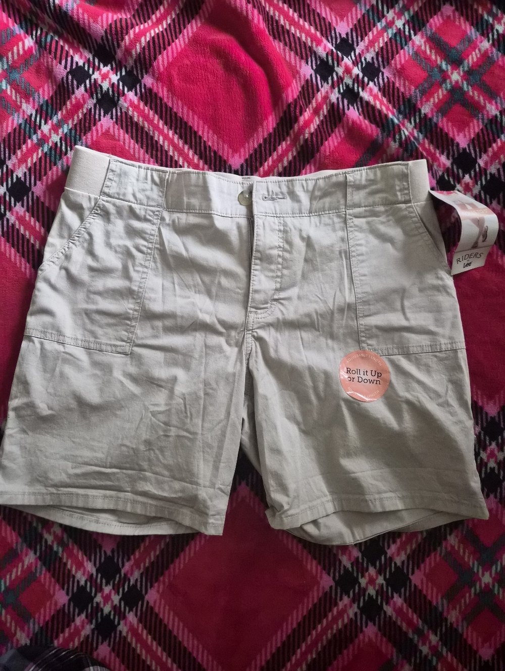 Lee Tan Mid-Rise Short with Patch Pockets